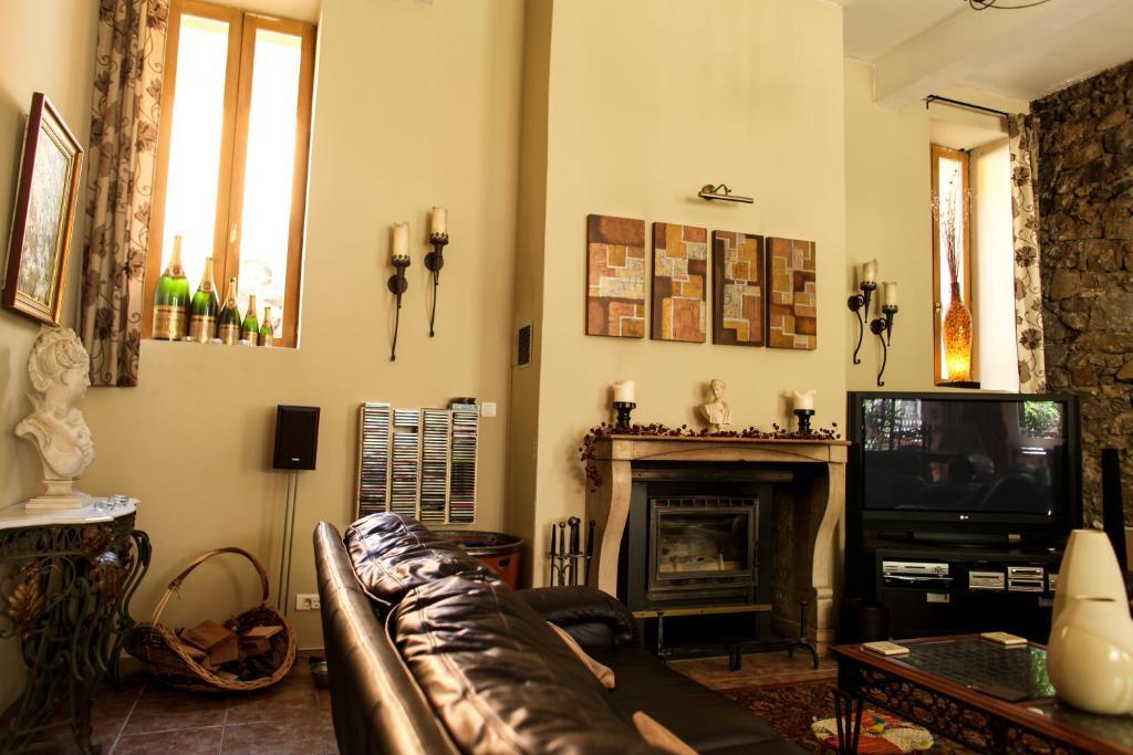 Bed and breakfast Aux Quatre Saisons Axat Extérieur photo