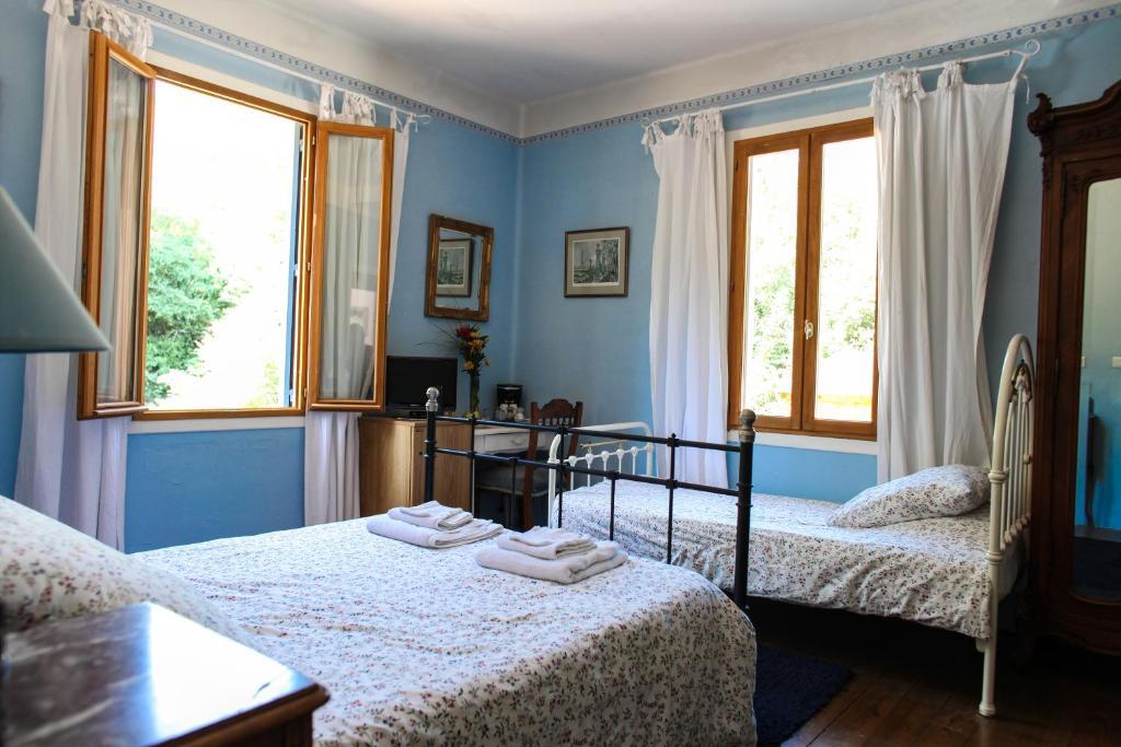 Bed and breakfast Aux Quatre Saisons Axat Chambre photo